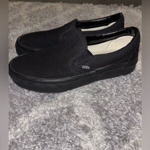 Women’s black Vans